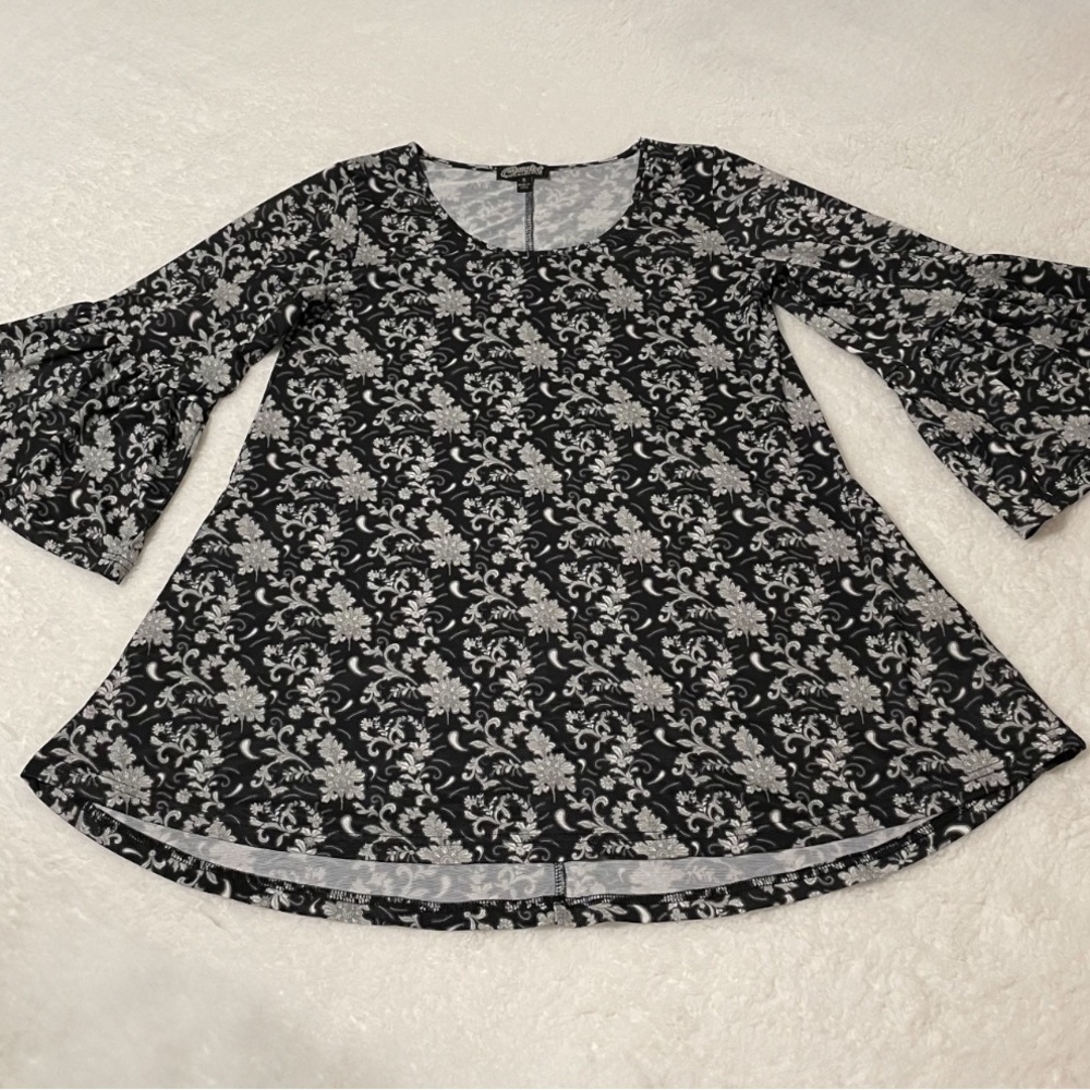 Cowgirl Hardware Whimsigoth Black White Floral Bell Sleeve Tunic Top Small